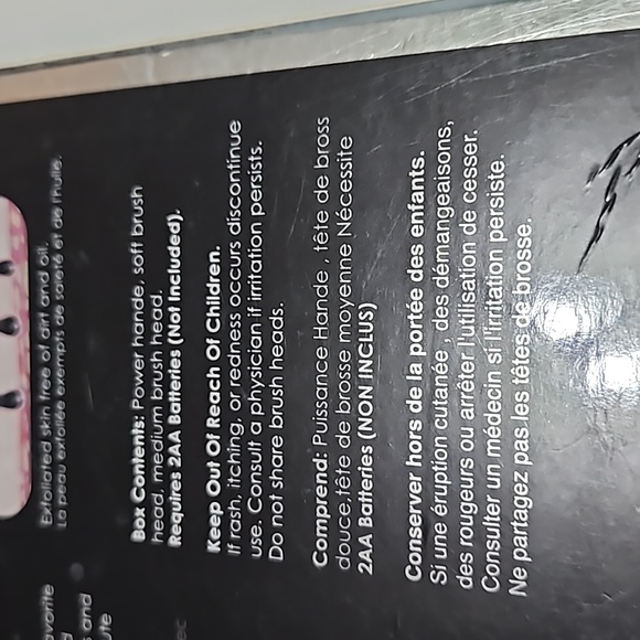 Revelé Exfoliating Facial Cleansing Brush W/2 Brush Heads - Picture 4 of 9